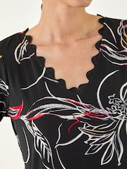 Roman Black Floral Print Scallop Detail Top - Image 4 of 4