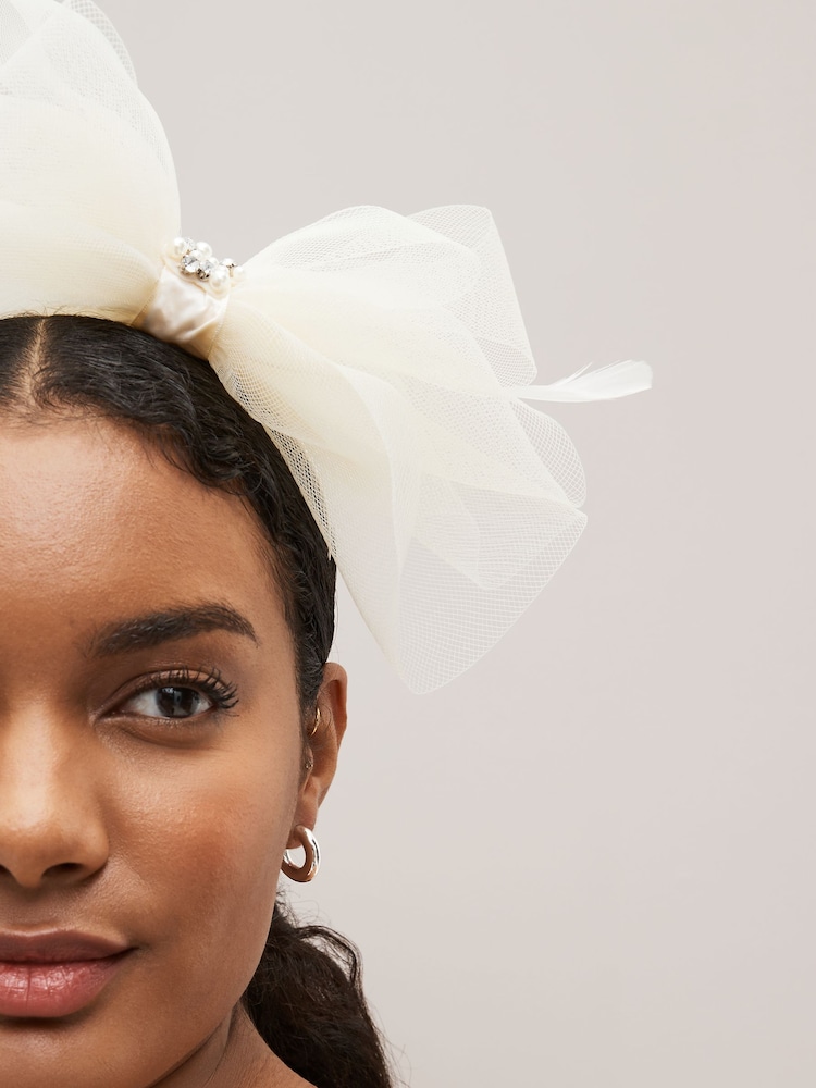 Ivory Wedding Fascinator - Image 2 of 3