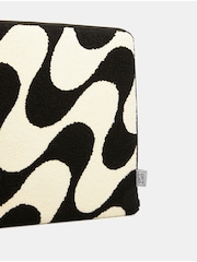 Skinnydip Disney Pascal 13/14" Laptop Case - Image 4 of 6