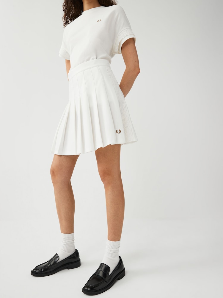 Fred Perry Womens Lace Tape Pleated White Skirt - Image 2 of 4 Fred Perry Womens Lace Tape Pleated White Skirt - Image 2 of 4