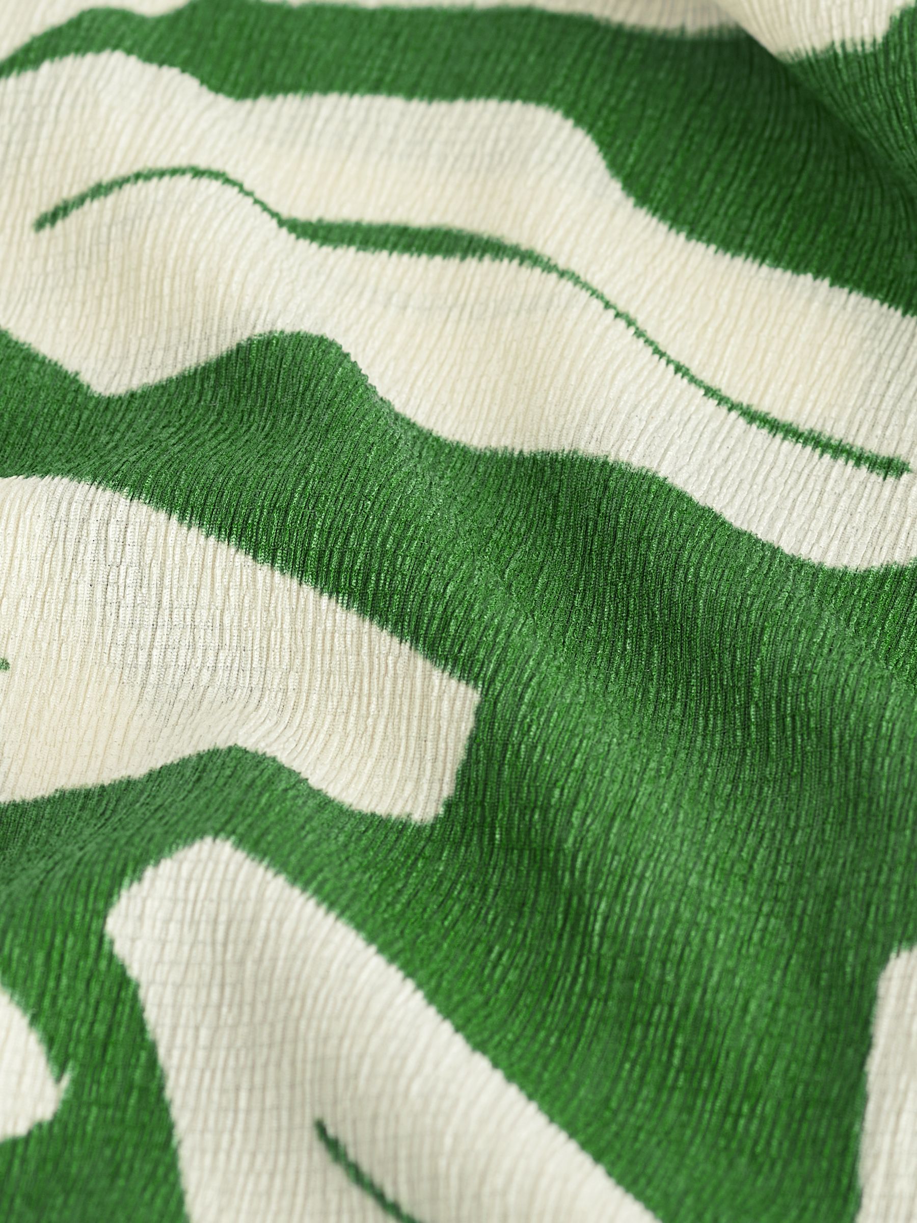 Buy Green Print Short Sleeve Ruched Front Textured T-Shirt Buy Green Print Short Sleeve Ruched Front Textured T-Shirt