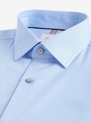 Bleu - Ajustement régulier - Chemise élégante texturée facile d’entretien à poignets simples - Image 8 of 10