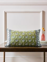 Nina Campbell – Lotus Trellis – besticktes Kissen mit Federfüllung - Bild 1 von 6