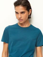 Bleu de sarcelle - T-shirt à manches courtes en coton riche en coton The Everyday - Image 3 of 5