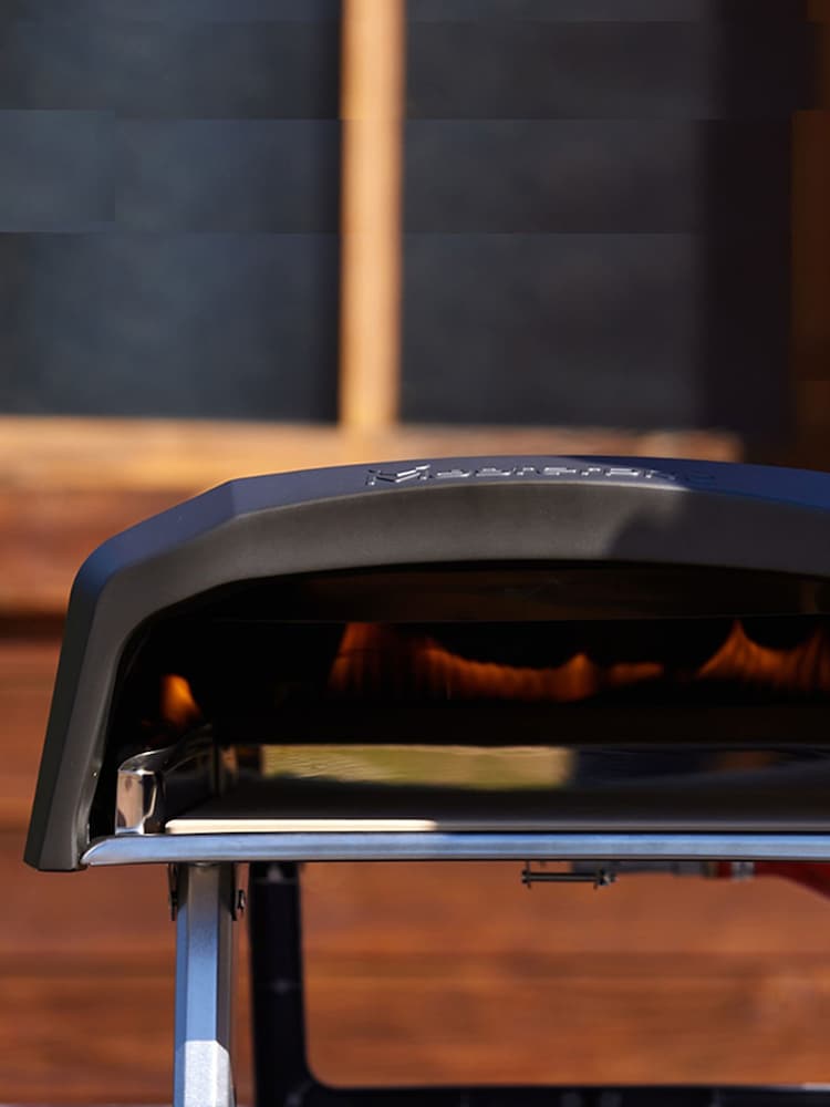 Bergner Black 12 Inch Portable Gas Pizza Oven with Pizza Peel & Bag - Image 2 of 4
