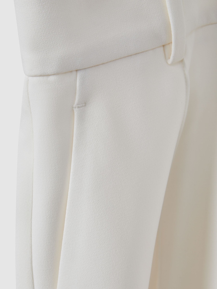 Reiss White Sienna Crepe Tailored Shorts - Image 6 of 6