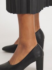 JD Williams Black Soft Super Comfort Flexible Court Shoes In Wide Fit - Image 4 of 7