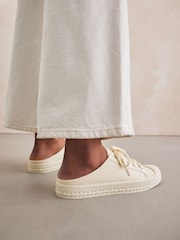 Нейтральный - Парусиновые бейсбольные мюли Forever Comfort - Изображение 2 из 7