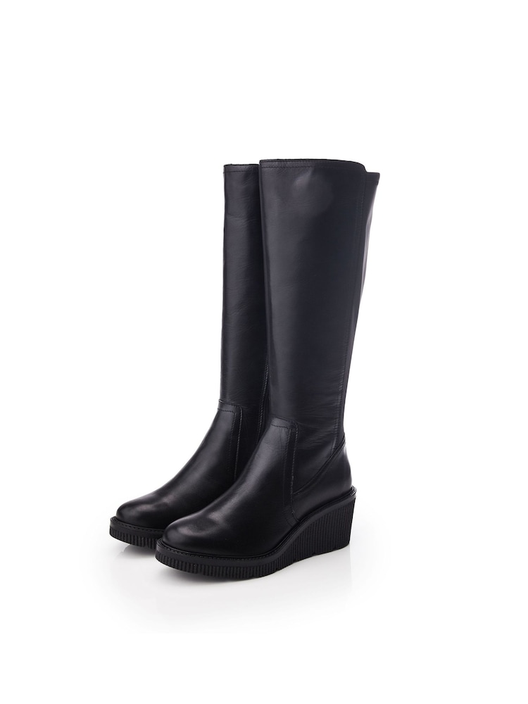 Schwarz - Moda In Pelle Harpette Krepp-Keilstiefel mit langem Seitenreißverschluss - Bild 2 von 4 Schwarz - Moda In Pelle Harpette Krepp-Keilstiefel mit langem Seitenreißverschluss - Bild 2 von 4