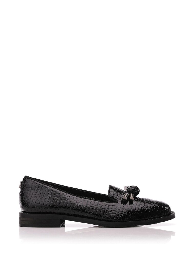 Moda in Pelle Elaina Chunky Knot Trim Clean Loafers - Image 1 of 4