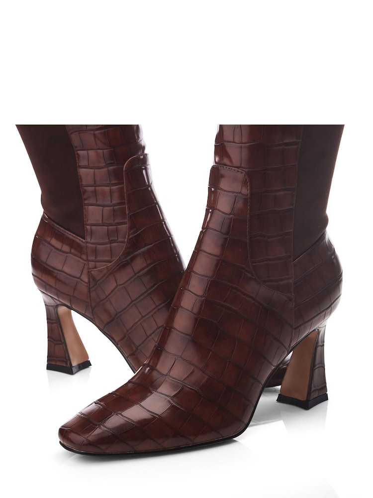 Moda in Pelle Millea Long Swoosh Heel Square Toe Boots - Image 4 of 4