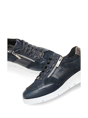 Azul - Zapatillas de cuña con cremallera lateral Ambienne de Moda In Pelle - Imagen 4 de 4