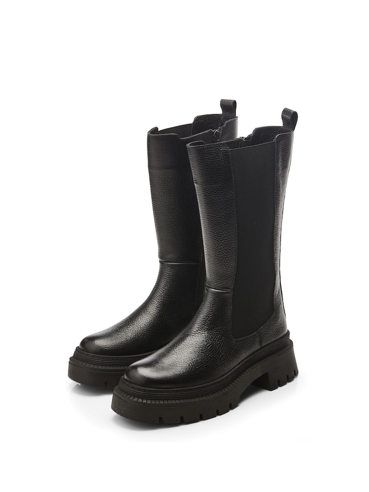 Moda in Pelle Itzel Long Chunky Cleated Sole Chelsea Black Boots - Image 2 of 4