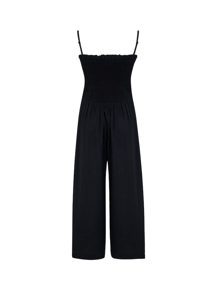 Pour Moi Beach Trägerloser Jumpsuit mit gesmoktem Oberteil und verkürzten Beinen - Bild 4 von 4