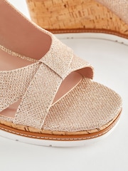 Schimmeroptik - Forever Comfort® Schuhe mit Kork-Keilabsatz und Schleife - Bild 4 von 6