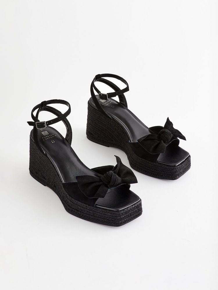 Czarny - Skórzane buty na koturnie Forever Comfort® z kokardą - Image 2 of 9