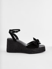 Czarny - Skórzane buty na koturnie Forever Comfort® z kokardą - Image 3 of 9