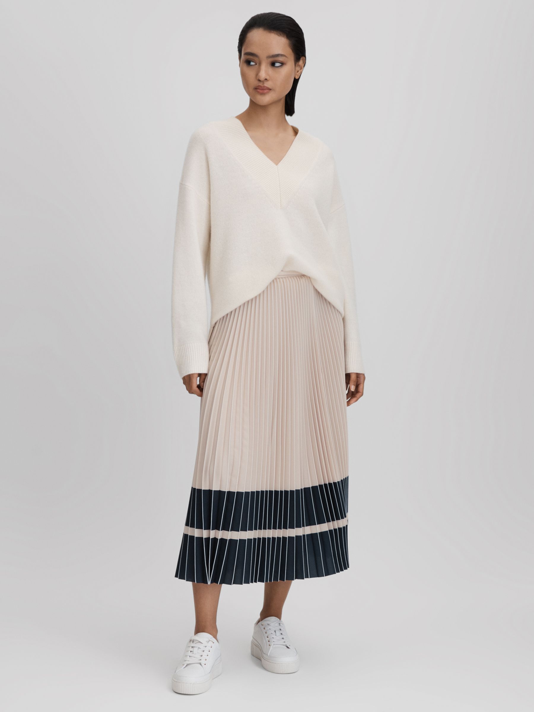 Navy pleated midi skirt uk best sale