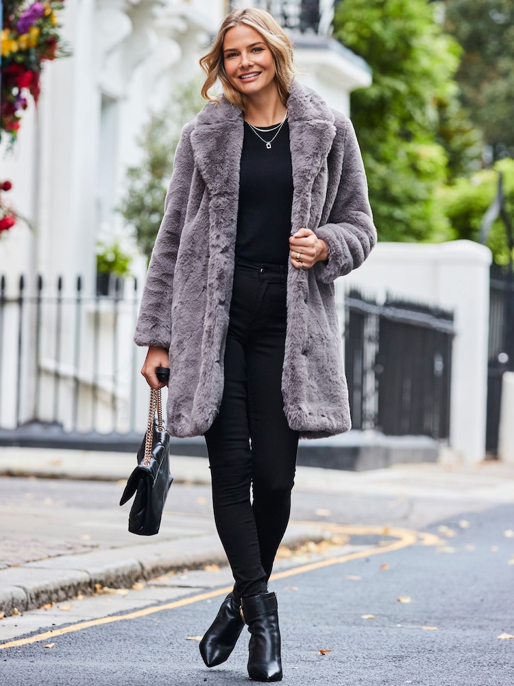 Sosandar Grey Luxury Faux Fur Coat - Image 2 of 5
