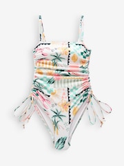 Ecru/Fruchtprint - Bauchformender Bandeau-Badeanzug mit Raffungen - Bild 5 von 5