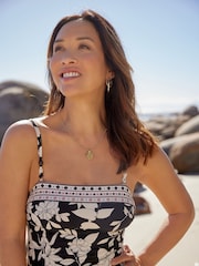 Myleene Klass – Schwarz/Cream mit Blumenmuster - Figurformender, trägerloser Badeanzug - Bild 9 von 12