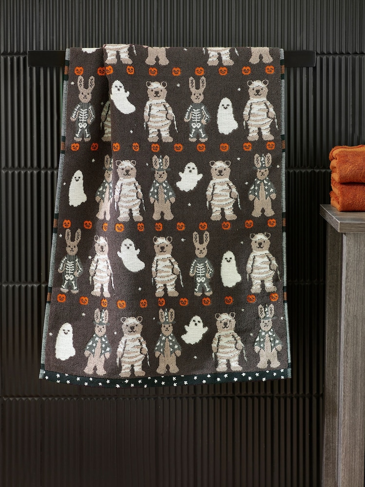 Black Halloween Bertie Bear and Rosie Rabbit 100% Cotton Towels - Image 2 of 5