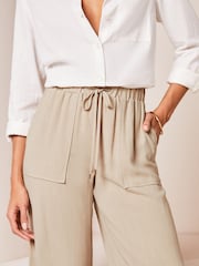 Crema - Pantalones de pernera ancha con un toque de lino de Lipsy - Imagen 4 de 4