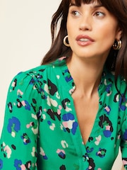 Grün - Love & Roses Bluse mit V-Ausschnitt, Rüschen, 3/4-Ärmeln und Knopfleiste - Bild 1 von 1