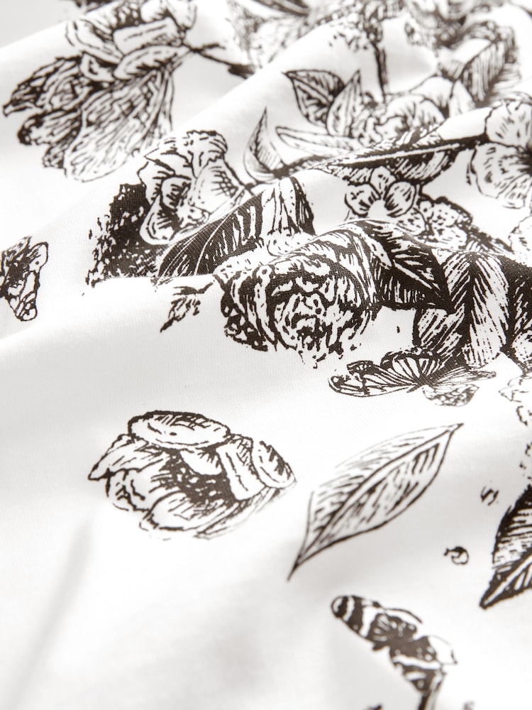 White 100% Cotton Graphic T-Shirt - Image 7 of 7