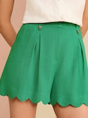Love & Roses Green Tailored Scallop Shorts With Linen - Image 1 of 4