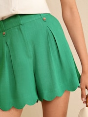 Love & Roses Green Tailored Scallop Shorts With Linen - Image 4 of 4