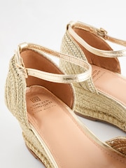 Gold - Forever Comfort® Schuhe mit geschlossener Zehenpartie und Keilabsatz - Bild 4 von 6