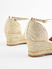 Gold - Forever Comfort® Schuhe mit geschlossener Zehenpartie und Keilabsatz - Bild 5 von 6