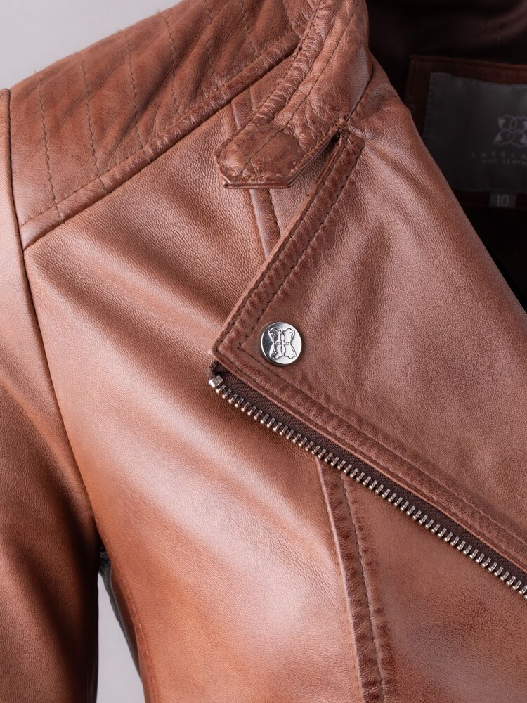 سترة بايكر جلد Toni من Lakeland Leather - صورة 7 من 7 سترة بايكر جلد Toni من Lakeland Leather - صورة 7 من 7