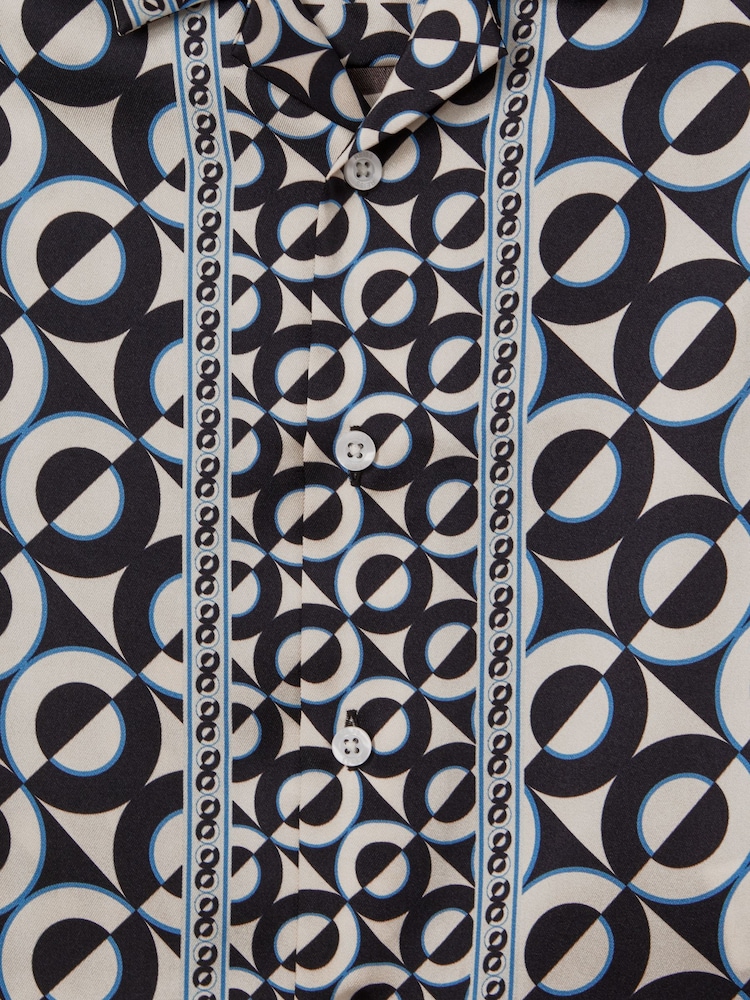 Reiss Lapis Blue Prentice 3-9 yrs Printed Cuban Collar Shirt - Image 6 of 6