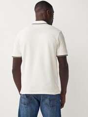 Lyle & Scott Ecru White Lyle & Scott Ecru White Tipped Collar Polo Shirt - Image 2 of 4
