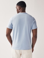 Lyle & Scott Light Blue Tipped Collar 100% Cotton T-Shirt - Image 4 of 4