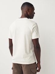 Lyle & Scott Ecru White Tipped Collar 100% Cotton T-Shirt - Image 4 of 5