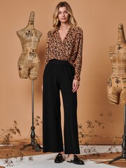 Pantalon évasé en maille Jolie Moi ligne verticale - Image 4 of 5