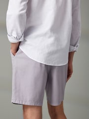 Flieder-Violett - Shorts aus gewaschener Baumwolle mit elastischem Bund - Bild 4 von 10