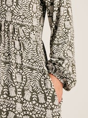 Joules Nia Green Printed Long Sleeve Midaxi Dress With Pockets - Image 6 of 7