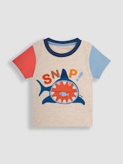 JoJo Maman Bébé Natural Shark Interactive Appliqué T-Shirt - Image 4 of 5