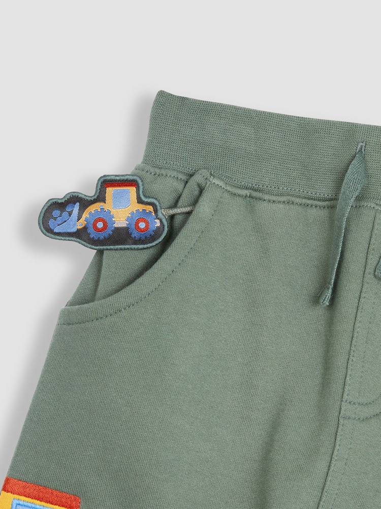 JoJo Maman Bébé Khaki Green Digger Appliqué Pet in Pocket Shorts - Image 6 of 6