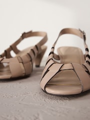 Camel - Signature Lederschuhe mit Absatz, Gitterdesign und Fersenriemen - Bild 6 von 6