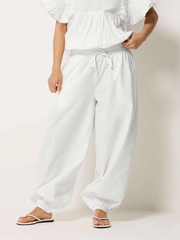 PixieGirl Petite White Poplin Cuffed Balloon Pants - Image 2 of 5 PixieGirl Petite White Poplin Cuffed Balloon Pants - Image 2 of 5