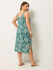 Yours Curve Blue Throw On All Over Print Midaxi Dress - Image 3 of 5