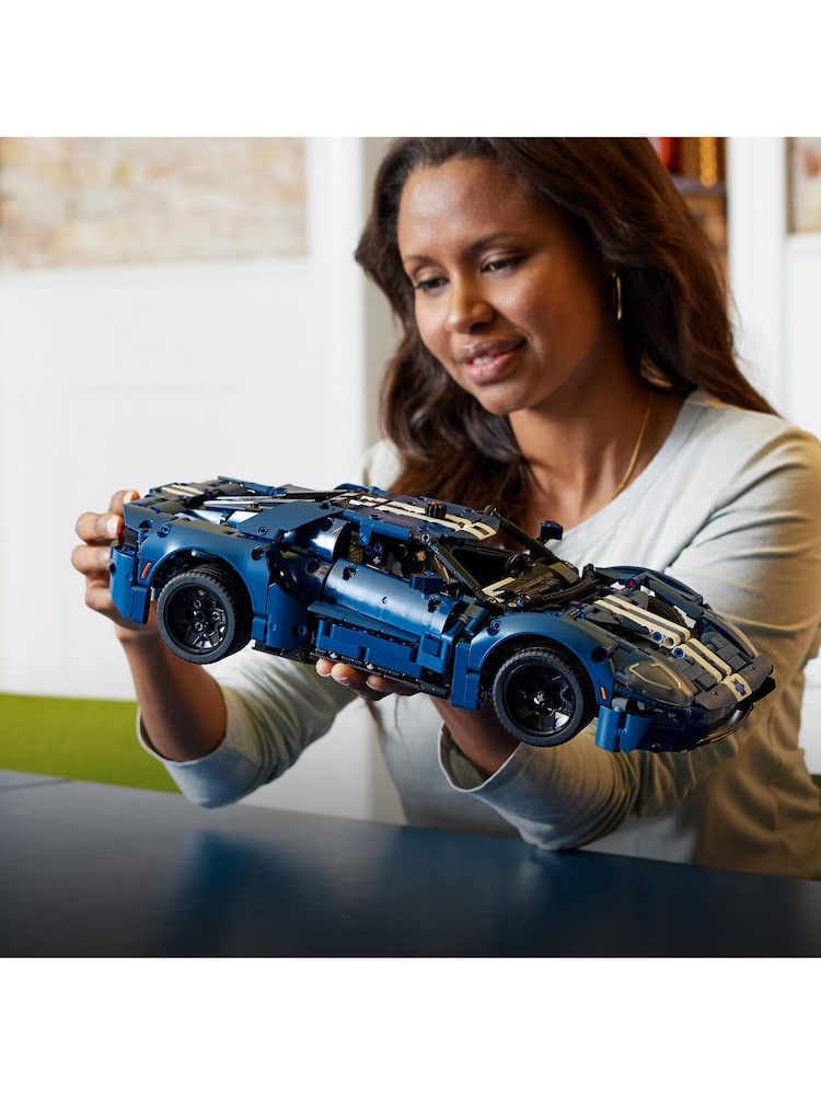 Set de maqueta para adultos de coche Ford GT Technic 2022 de LEGO 42154 - Imagen 8 de 8