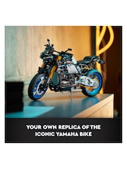 LEGO Technic Yamaha MT10 SP Motorbike Model Adult Set 42159 - Image 5 of 9