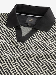 Black/White Cuban Collar Pattern Polo Shirt - Image 7 of 8