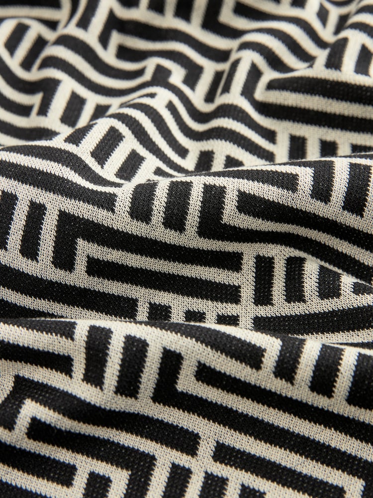 Black/White Cuban Collar Pattern Polo Shirt - Image 8 of 8